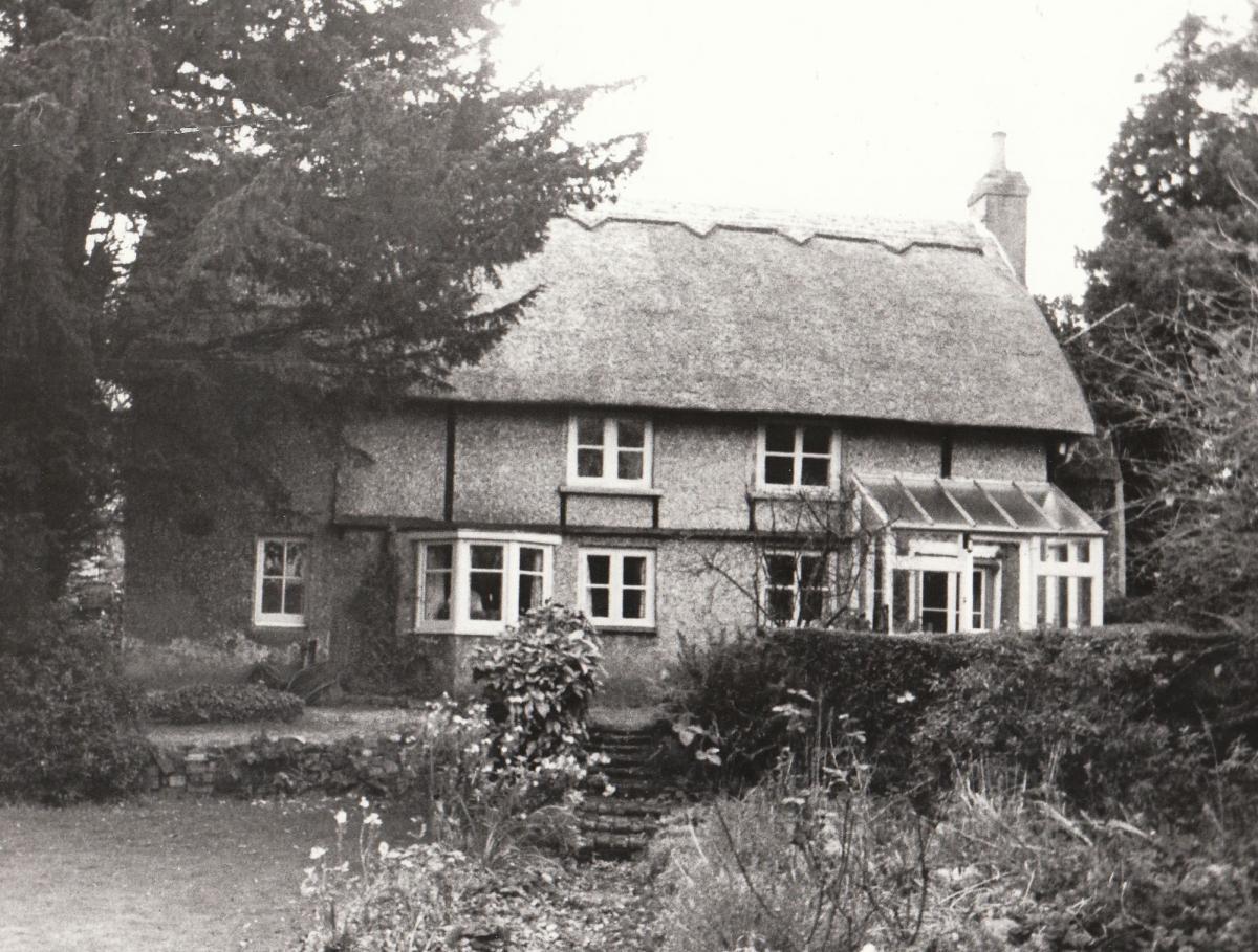 Houses Approved For Garden Of One Of Bournemouth S Oldest Cottages